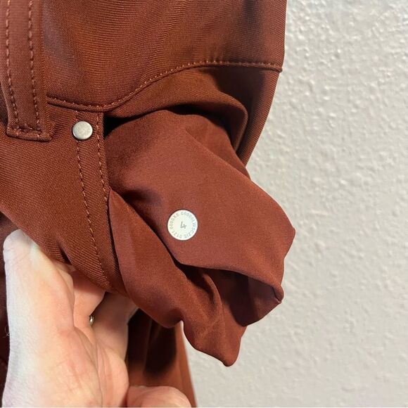 Lululemon City Sleek 5 Pocket 7/8 Pant
Dark Terracotta - Picture 11 of 12